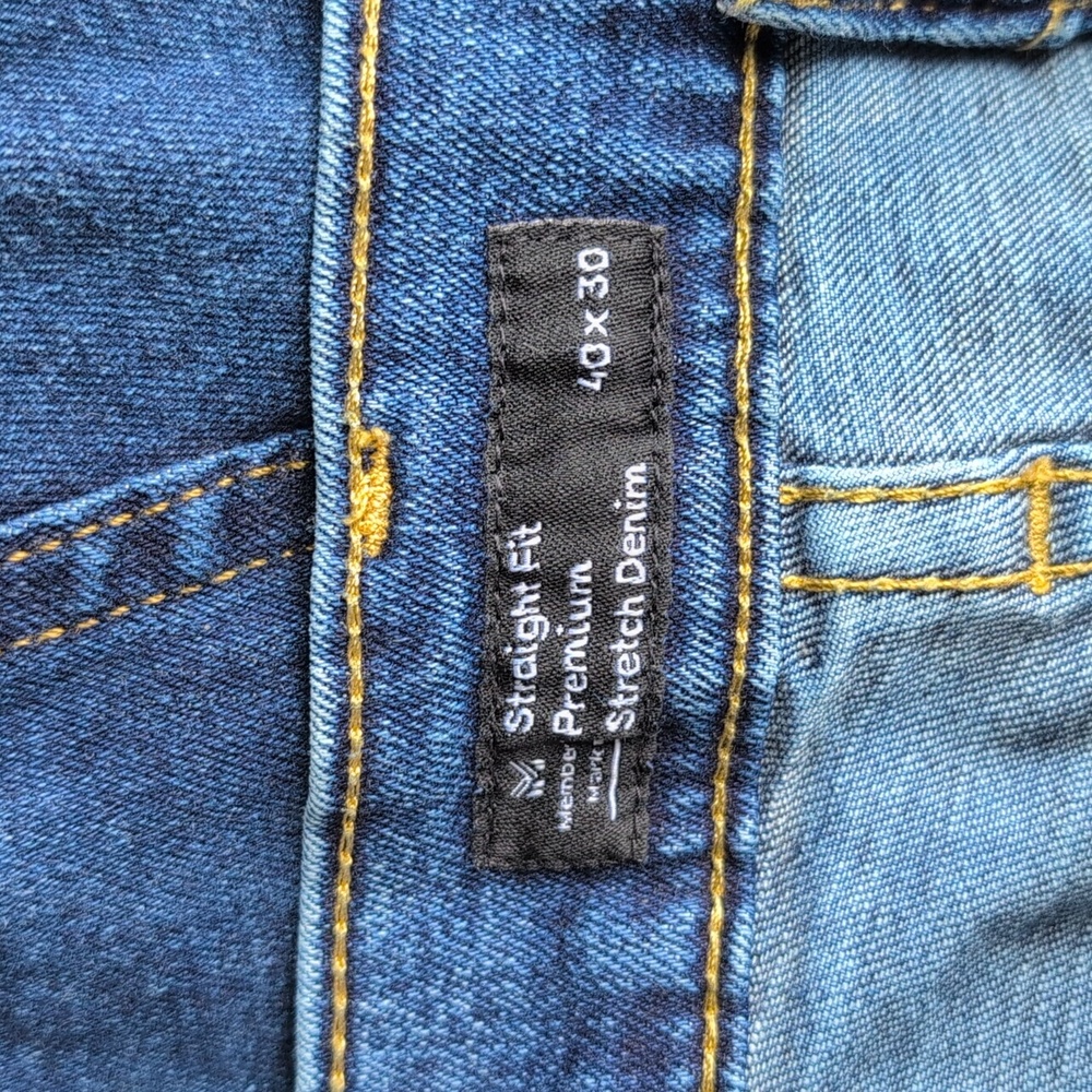 2 Pair Of Men's Blue Jeans - Picture 3 of 3